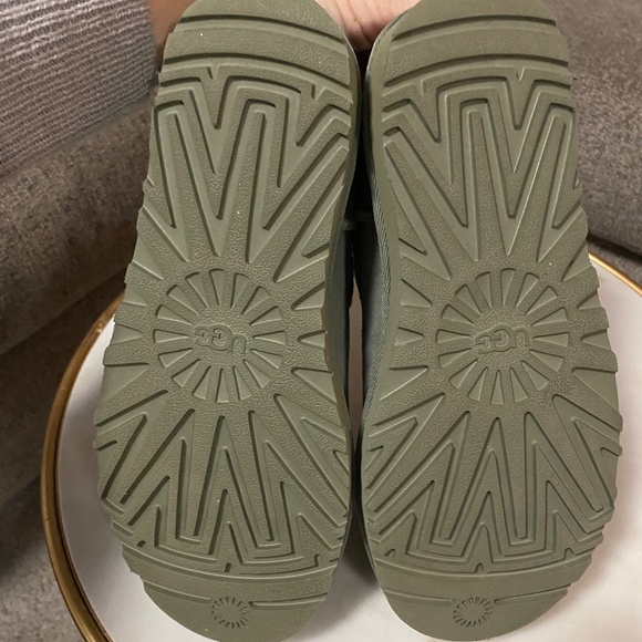 UGG Classic Ultra Mini Boots-Gray- Size 7 - Picture 3 of 5